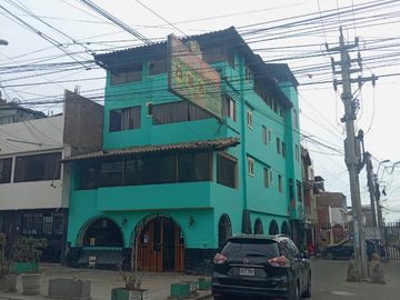 SE VENDE HOSTAL EN FUNCIONAMIENTO