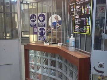 SE VENDE HOSTAL EN FUNCIONAMIENTO