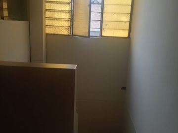 SE VENDE HOSTAL EN FUNCIONAMIENTO
