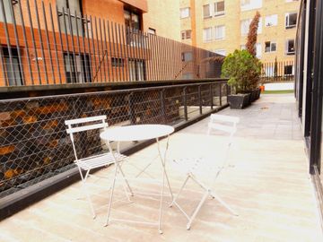 Exterior!!!!! Moderno, en un Solo Nivel y Amplias Terrazas.
