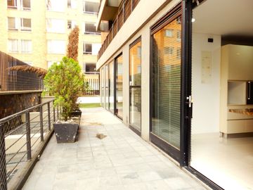Exterior!!!!! Moderno, en un Solo Nivel y Amplias Terrazas.