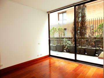 Exterior!!!!! Moderno, en un Solo Nivel y Amplias Terrazas.