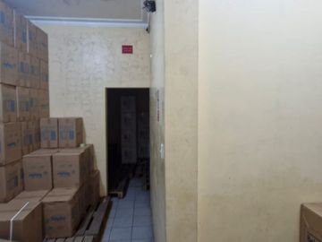 VENTA DE INMUEBLE COMERCIAL - 286M2 - 2do, 3ro y 4to piso zona