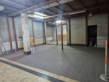 VENTA DE INMUEBLE COMERCIAL - 286M2 - 2do, 3ro y 4to piso zona