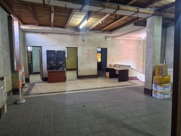 VENTA DE INMUEBLE COMERCIAL - 286M2 - 2do, 3ro y 4to piso zona