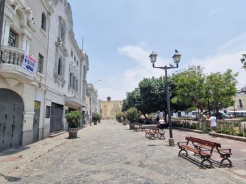 VENTA DE INMUEBLE COMERCIAL - 286M2 - 2do, 3ro y 4to piso zona
