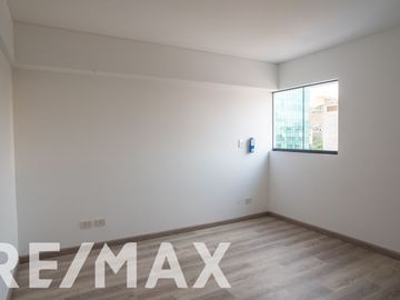 VENTA DEPARTAMENTO DUPLEX1ESTACIONAMIENTO|DEPOSITO EN MIRAFLORES 190M2