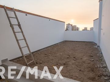 VENTA DEPARTAMENTO DUPLEX1ESTACIONAMIENTO|DEPOSITO EN MIRAFLORES 190M2