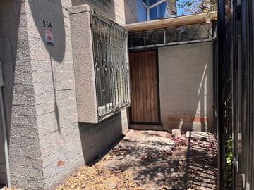Oportunidad!!  Casa de 4 dormitorios y 2 baños en San Bernardo