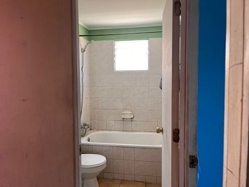 Oportunidad!!  Casa de 4 dormitorios y 2 baños en San Bernardo
