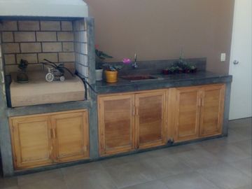VENDO LINDA CASA Calle   El Rincon   III etapa La Planicie La Molina BAJO DE PRECIO