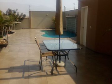VENDO LINDA CASA Calle   El Rincon   III etapa La Planicie La Molina BAJO DE PRECIO