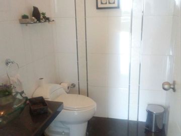 VENDO LINDA CASA Calle   El Rincon   III etapa La Planicie La Molina BAJO DE PRECIO