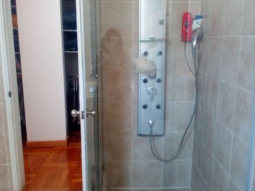 VENDO LINDA CASA Calle   El Rincon   III etapa La Planicie La Molina BAJO DE PRECIO