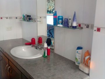 VENDO LINDA CASA Calle   El Rincon   III etapa La Planicie La Molina BAJO DE PRECIO