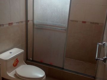 VENDO LINDA CASA Calle   El Rincon   III etapa La Planicie La Molina BAJO DE PRECIO