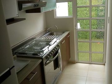 CASAS DE 3 RECAMARAS EN DESARROLLO PRIVADO CON ACCESO CONTROLADO EN OJO SE AGUA TECAMAC EDOMEX