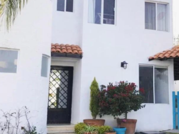 EXCELENTE OPORTUNIDAD. CASA EN VENTA DE RECUPERACION BANCARIA.