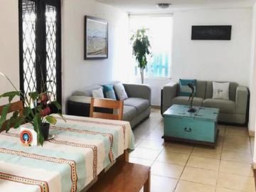 EXCELENTE OPORTUNIDAD. CASA EN VENTA DE RECUPERACION BANCARIA.