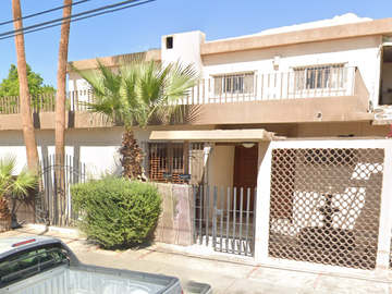 Casa, Av. Miguel Negrete, Nueva, Mexicali, Baja California.