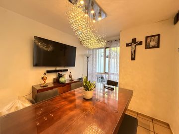 Casa en venta en Parques del Bosque, atrás del ITESO