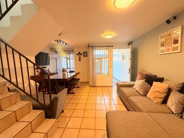 Casa en venta en Parques del Bosque, atrás del ITESO