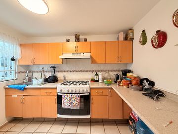 Casa en venta en Parques del Bosque, atrás del ITESO