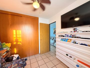 Casa en venta en Parques del Bosque, atrás del ITESO