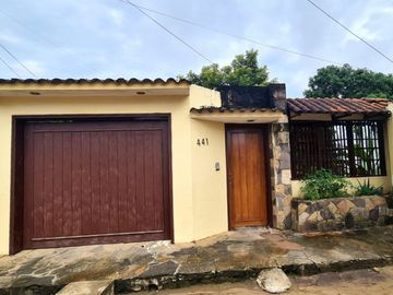En venta: Hermosa casa privada con amplio jardín en la Banda de Shilcayo, Tarapoto.