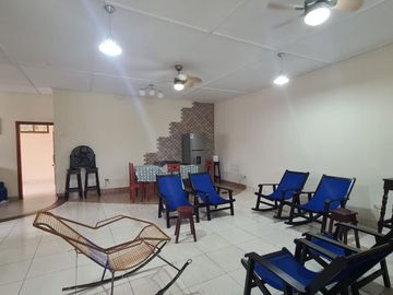 En venta: Hermosa casa privada con amplio jardín en la Banda de Shilcayo, Tarapoto.