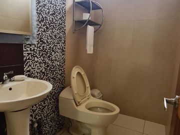 En venta: Hermosa casa privada con amplio jardín en la Banda de Shilcayo, Tarapoto.