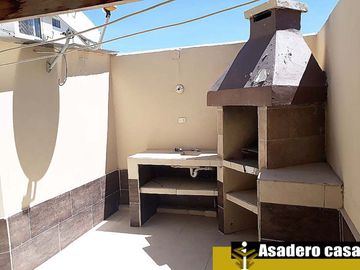 Casa de venta Pomasqui, La Campiña, 3 pisos, dormitorios amplios, piscina, seguridad, sala comunal