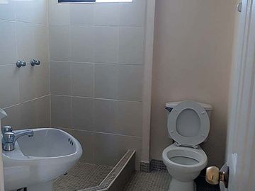 Casa de venta Pomasqui, La Campiña, 3 pisos, dormitorios amplios, piscina, seguridad, sala comunal