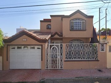 ¡Bonita casa en PLAYAS DE TIJUANA!