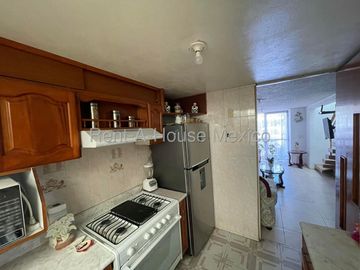 CASA EN VENTA EN TULTITLAN (CALLE CERRADA CON VIGILANCIA 24/7)