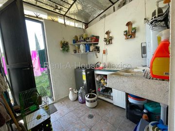 CASA EN VENTA EN TULTITLAN (CALLE CERRADA CON VIGILANCIA 24/7)