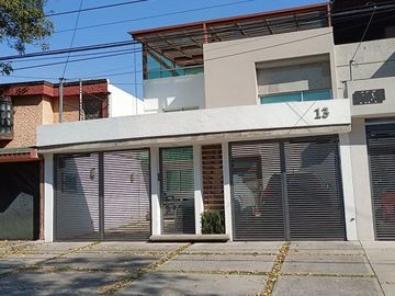 Casa en Ciudad Satélite Naucalpan de Juárez