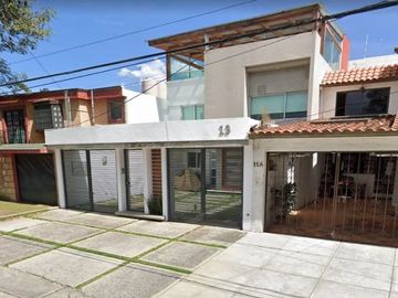 Casa en Ciudad Satélite Naucalpan de Juárez