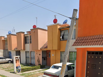 EXCELENTE OPORTUNIDAD, GRAN CASA EN AVENIDA PASEOS DE TULTEPEC 1 !!