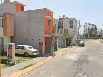 EXCELENTE OPORTUNIDAD, GRAN CASA EN AVENIDA PASEOS DE TULTEPEC 1 !!