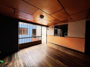 EN VENTA CASA COMERCIAL, CENTRO DE RICAURTE