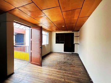 EN VENTA CASA COMERCIAL, CENTRO DE RICAURTE