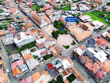 EN VENTA CASA COMERCIAL, CENTRO DE RICAURTE
