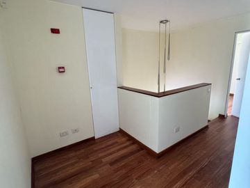 Espectacular Duplex En Alquiler - San Isidro Limite Magdalena