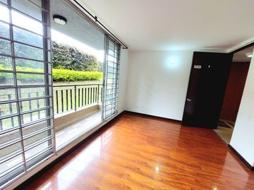 APARTAMENTO recien REMODELADO con excelentes ACABADOS en VENTA en una de las zonas mas exclsivas de Madrid Cundinamarca