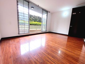 APARTAMENTO recien REMODELADO con excelentes ACABADOS en VENTA en una de las zonas mas exclsivas de Madrid Cundinamarca