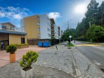 APARTAMENTO recien REMODELADO con excelentes ACABADOS en VENTA en una de las zonas mas exclsivas de Madrid Cundinamarca