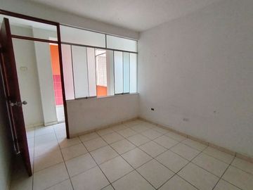 Vendo Gran Departamento En San Juan De Lurigancho De 138.44 M2 En Piso 3