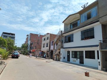 Vendo Gran Departamento En San Juan De Lurigancho De 138.44 M2 En Piso 3