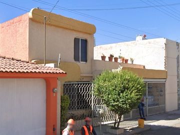 Casa en venta en Gladiola, Jardines de Durango, 34200 Durango, Dgo.